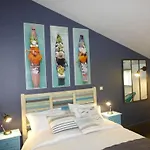 Le Clos Du Miroir Couette-café Courset
