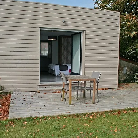 Le Clos Du Miroir Bed & Breakfast