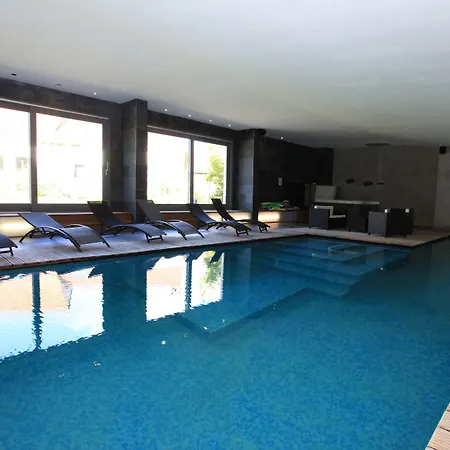 Le Clos Du Miroir ベッド・アンド・ブレックファスト 3*