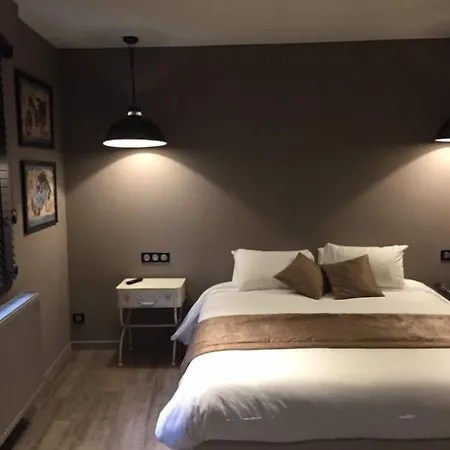 Le Clos Du Miroir Frühstückspension