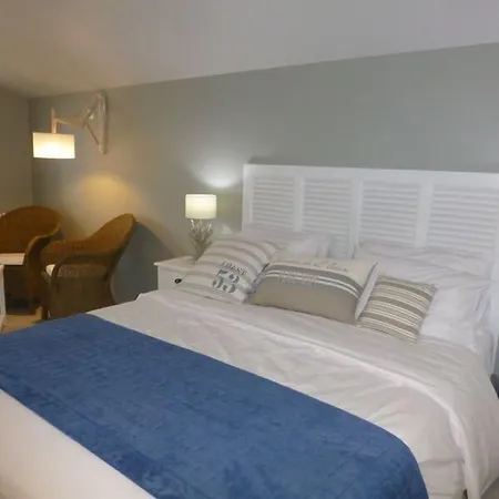 Le Clos Du Miroir Frühstückspension 3*