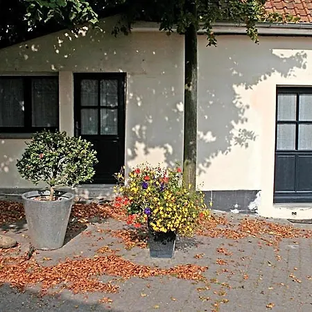 Le Clos Du Miroir 3*