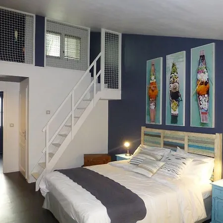 Le Clos Du Miroir 3*