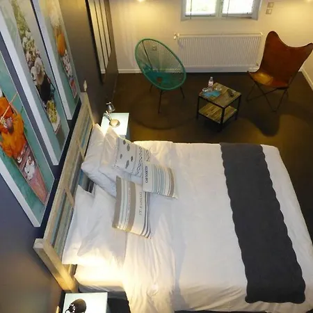 Le Clos Du Miroir Frühstückspension