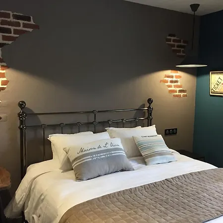 Le Clos Du Miroir Frühstückspension