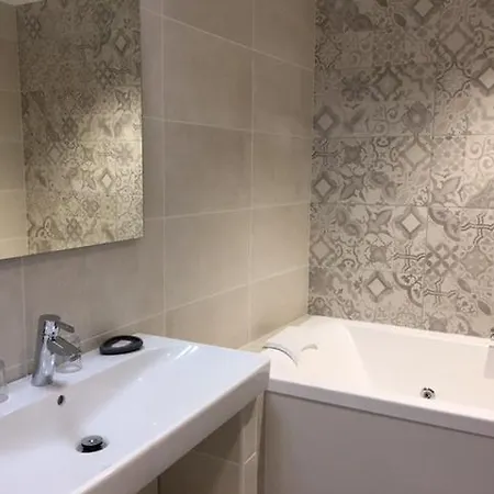 Le Clos Du Miroir 3* Courset