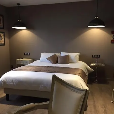 Oda ve Kahvaltı Le Clos Du Miroir Courset