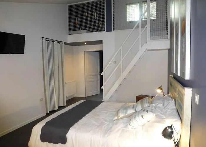 Le Clos Du Miroir Couette-café