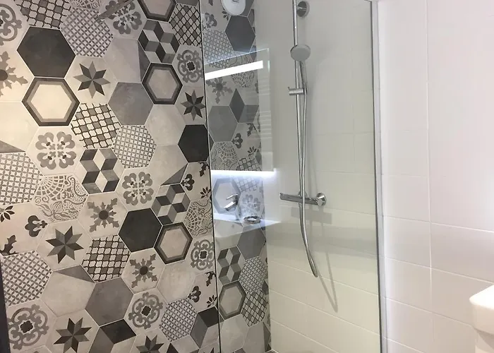 Le Clos Du Miroir 3*