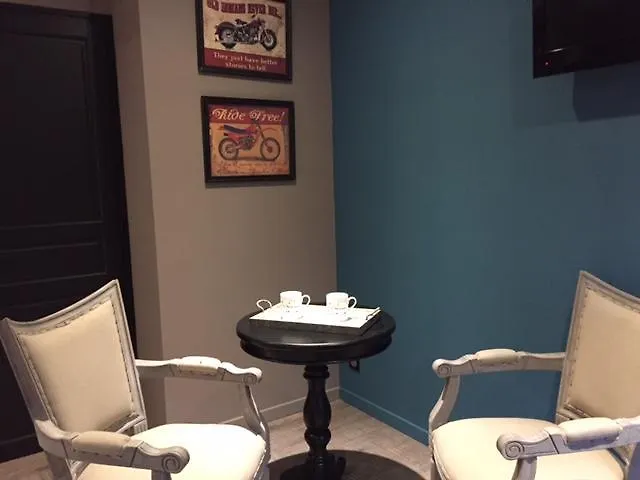 Le Clos Du Miroir Couette-café